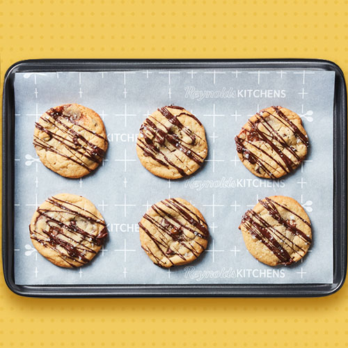 Salted Caramel Chocolate Chip Cookies | Reynolds Brands