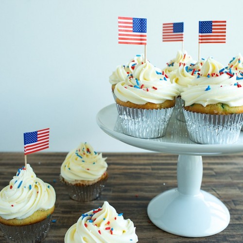 Vanilla Confetti Cupcakes | Reynolds Brands
