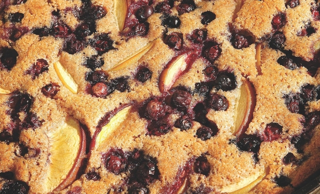 
Peach &amp; Blueberry Cobbler
