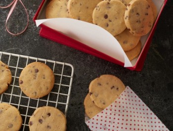 Eggnog Chocolate Chip Butter Cookies