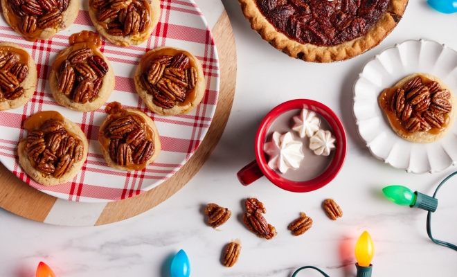 
Caramel Pecan Pie Cookies
